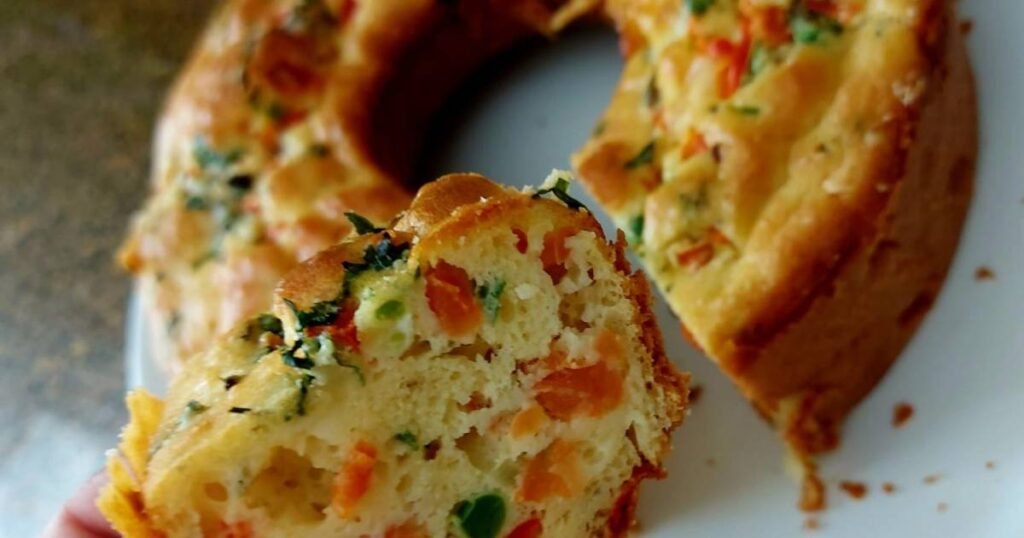 Bolo Salgado de Liquidificador: A receita perfeita para um lanche rápido e delicioso!