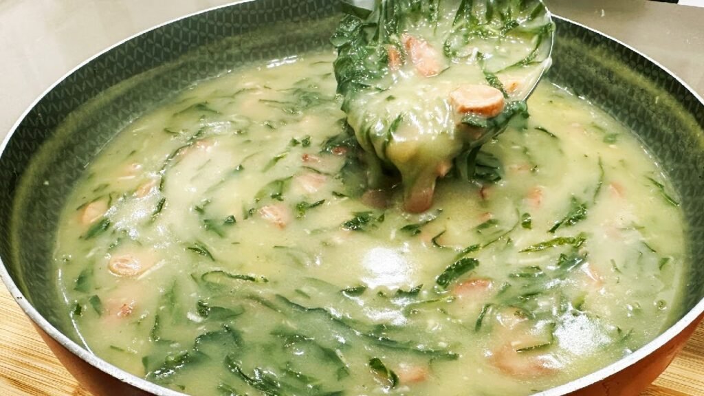 O SEGREDO DO MELHOR CALDO VERDE DO MUNDO: UMA RECEITA INFALÍVEL!